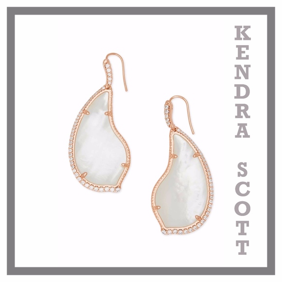 Kendra Scott Jewelry - KENDRA SCOTT TINLEY EARRING in IVORY MOP